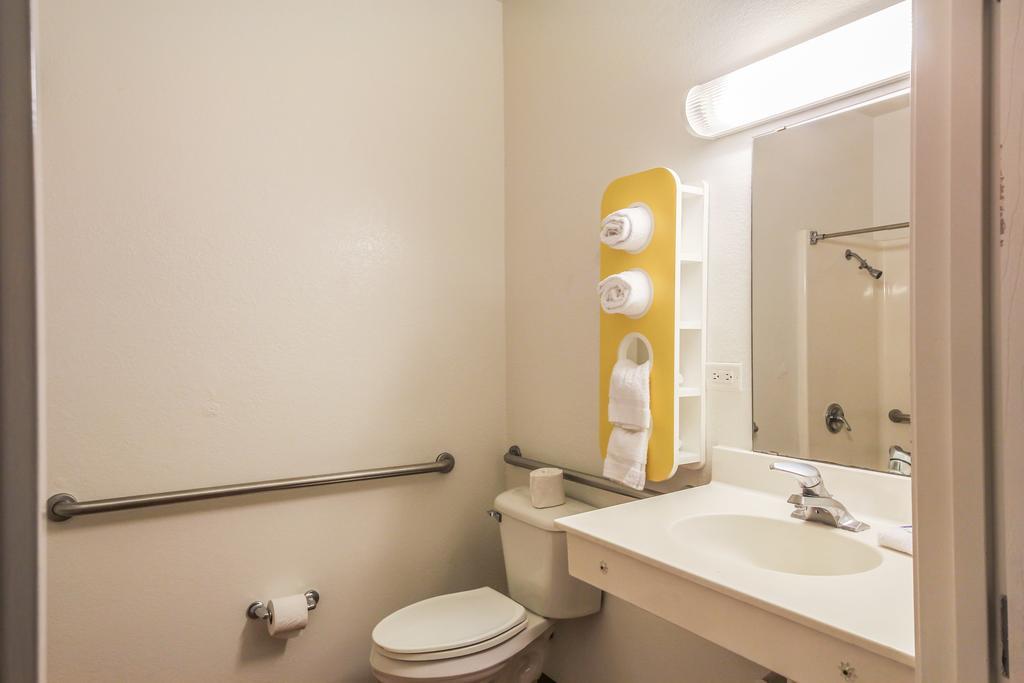 Motel 6 New Braunfels Eksteriør bilde