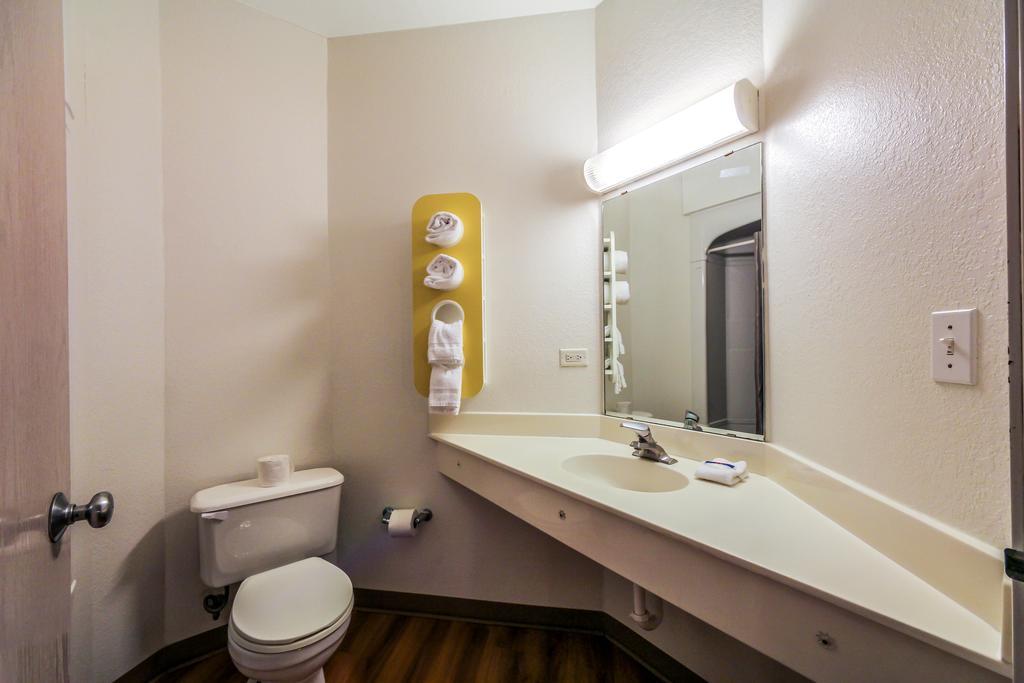 Motel 6 New Braunfels Eksteriør bilde