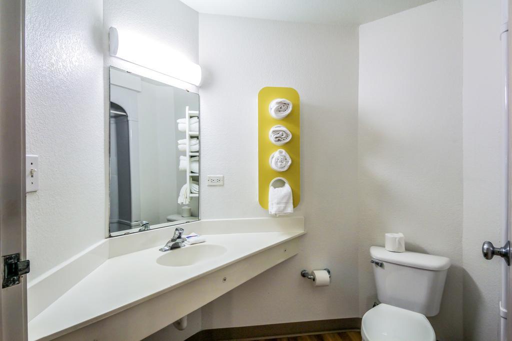 Motel 6 New Braunfels Eksteriør bilde